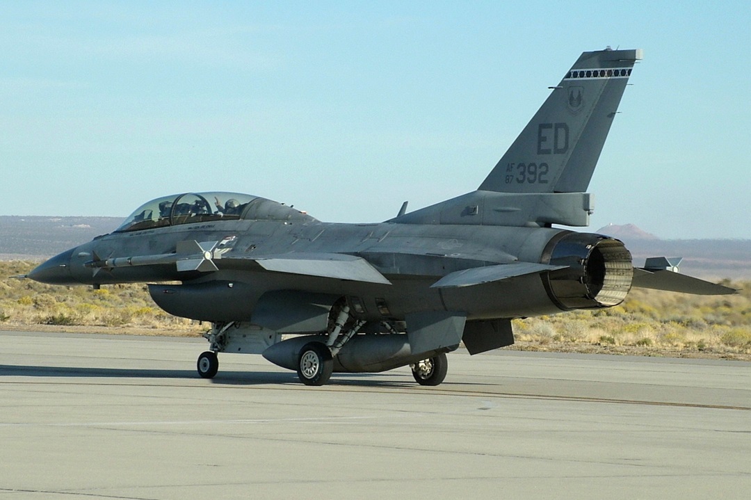 F-16