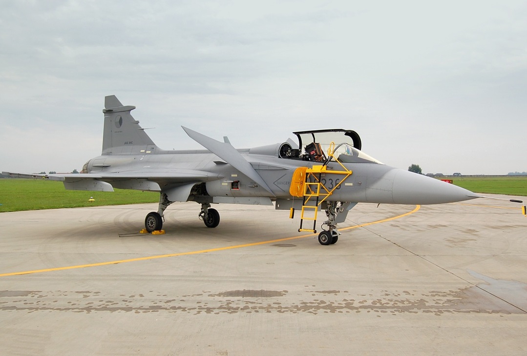 Saab J-39 