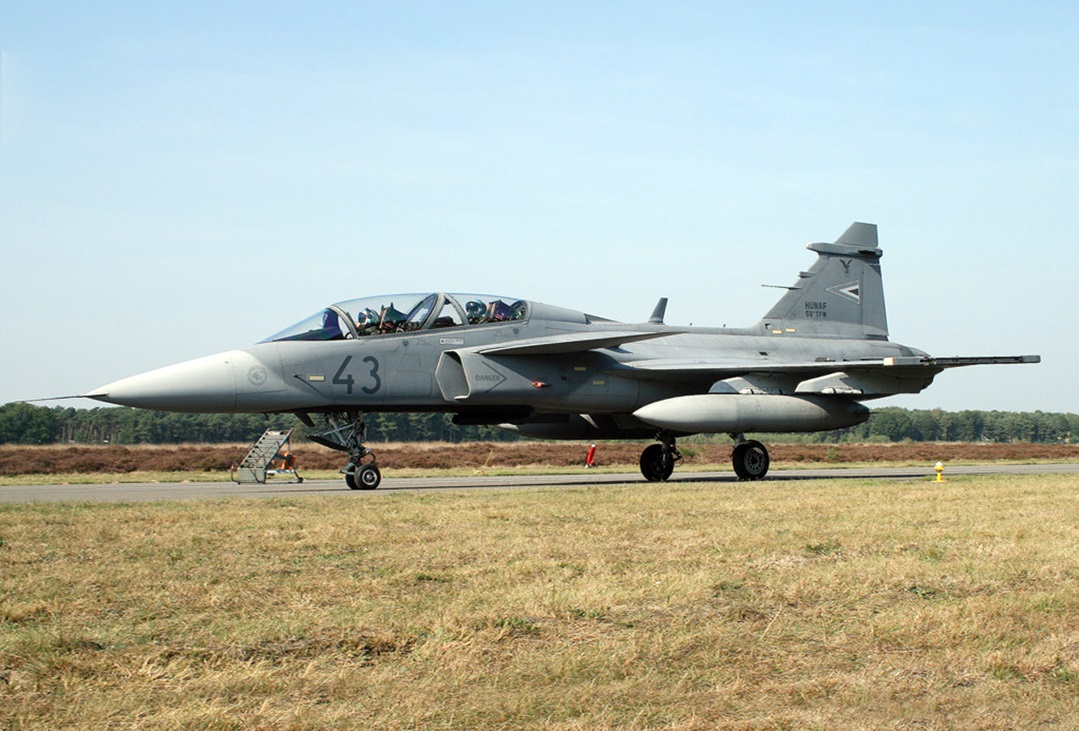 Saab J-39 